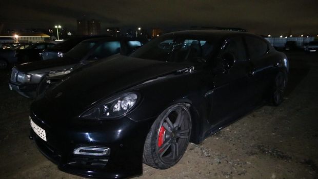 Bakıda “Porsche” ilə qəza törədən sürücü qaçdı - VİDEO