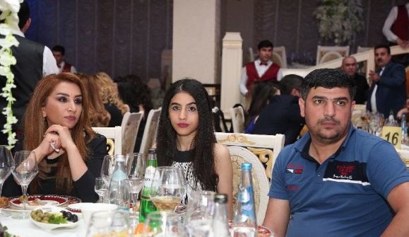 Elnarə Abdullayevanın ailəsində ÖZƏL GÜN - FOTO