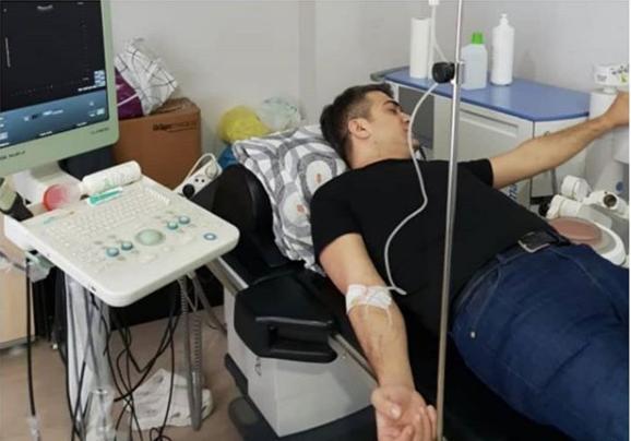 Əbdül Xalid xəstəxanadan fotosunu paylaşdı: