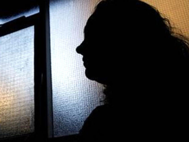 Cinsi əlaqədə olmaq istəyən oğlan nəfsinə 