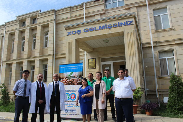 Bağça tərbiyəçisi: Uşaqlara içində bit olan yemək verirlər