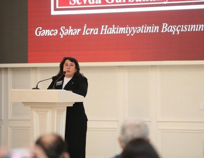 İcra başçısının i̇şdən çıxarılan qadın müavi̇ni̇nə maaşsız vəzi̇fə veri̇ldi̇