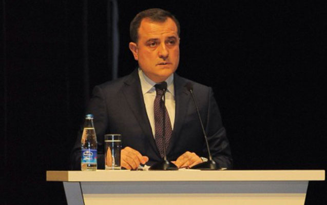 “Azərbaycanda müəllimlərin maaşı 2 dəfə artırılıb”