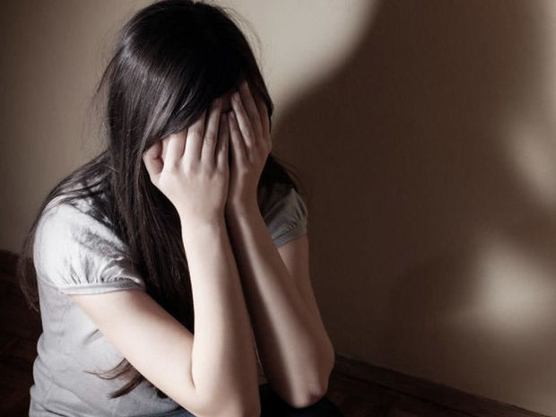 Çox gözəl ətrin var: İş yerində qadınlara qarşı zorakılıq