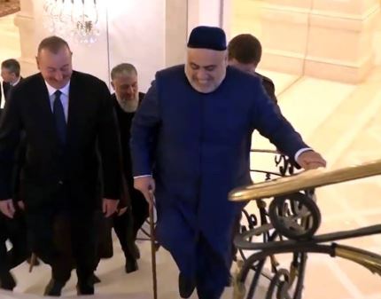 Kadırov prezident və şeyxi belə güldürdü – VİDEO