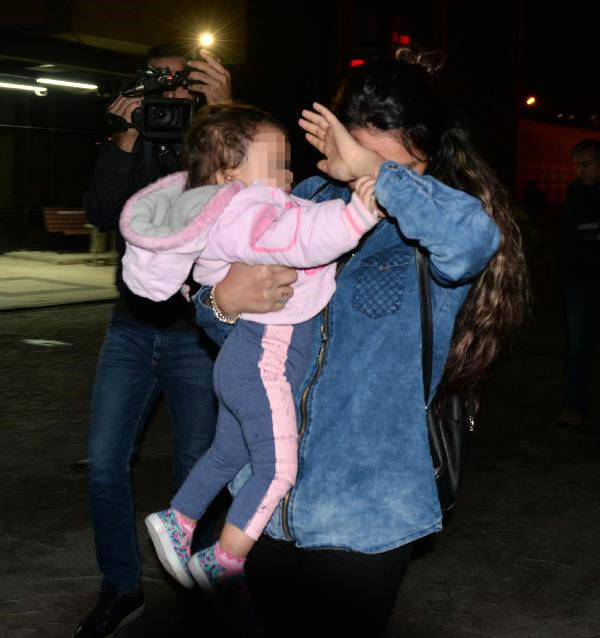 16 yaşlı ana saxlanıldı - Səbəbi DƏHŞƏTƏ GƏTİRƏCƏK - FOTO