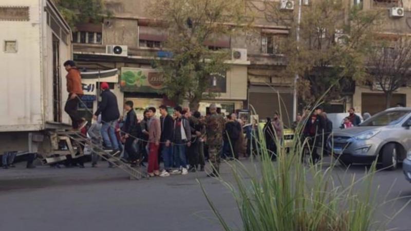 Suriyada dəhşətli görüntülər - Azyaşlı uşaqları zəncirləyib...