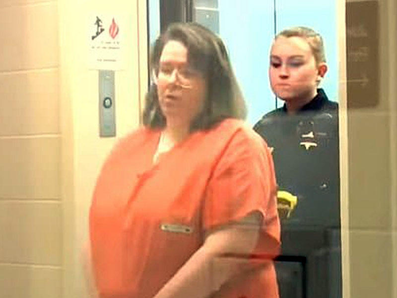 136 kq.-lıq qadın sevgilisinin üstünə çıxdı, oğlan boğulub, öldü - FOTO