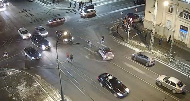 Azərbaycanlıların Rusiyadakı toy korteji müzakirələrə səbəb olub - VİDEO