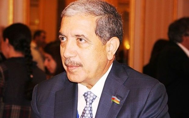 Şəmsəddin Hacıyev şagirdlərin dərs yükünün ağırlığından şikayətləndi