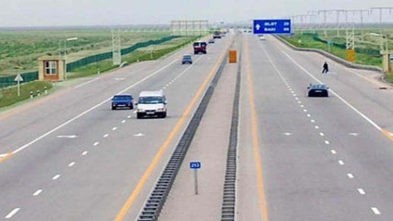 Gürcüstandan Bakıya gələn avtomobildə faciə - SƏRNİŞİN OTURDUĞU YERDƏ ÖLDÜ