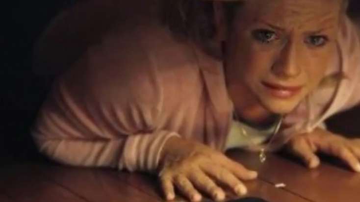 Ərini sınamaq üçün çarpayının altına girdi - Gözlərinə inanmadı - VİDEO