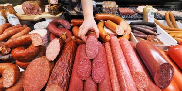 Bizə kolbasa və sosis adına Çin istehsalı olan “poroşok” yedizdirirlər (ARAŞDIRMA)