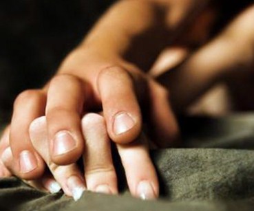 Bakıda ofisiant qabyuyan qadını zorlamaq istədi - Həbs edildi