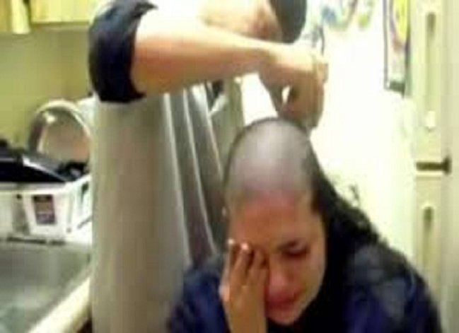 Azərbaycanda daha bir ər arvadının saçlarını kəsdi – “Rədd olub getsin” (Foto)