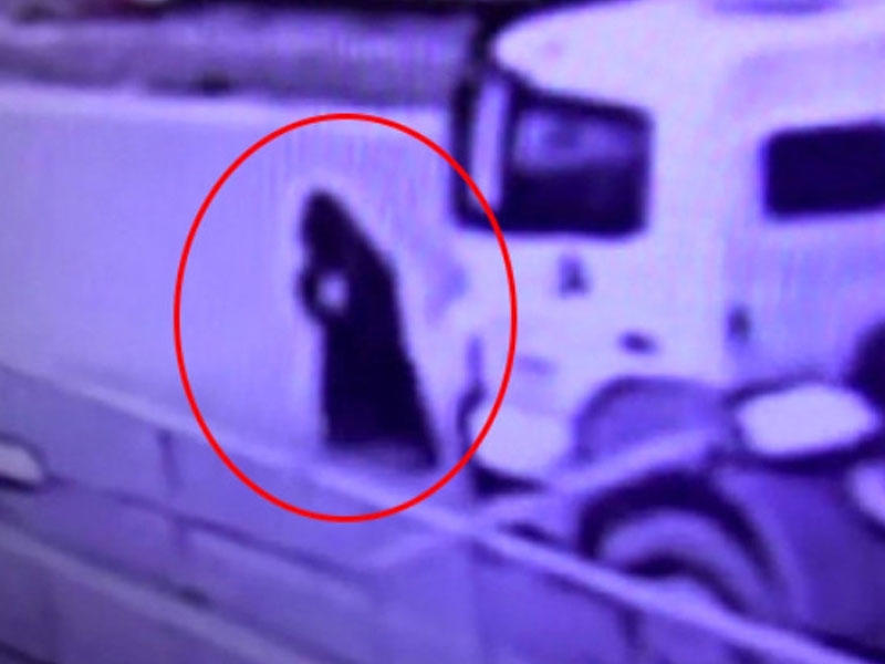 Qadının beton mikserinin altında qalma anı - 18+ VİDEO