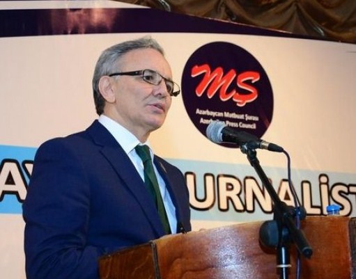 Deputatdan etiraz: Böyük vəsaitlərlə salınan yollar tez bir zamanda sıradan çıxır