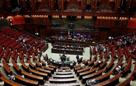 İtaliyada biabırçılıq — Millət vəkilləri parlament tualetində cinsi əlaqəyə girdilər