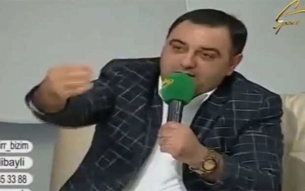 Daha bir müəllim şagirdi ilə evləndiyini etiraf edib - VİDEO