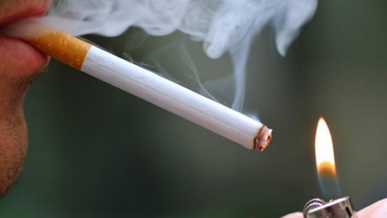 Siqaretlə bağlı cərimə bu gündən qüvvədədir - 50 manat