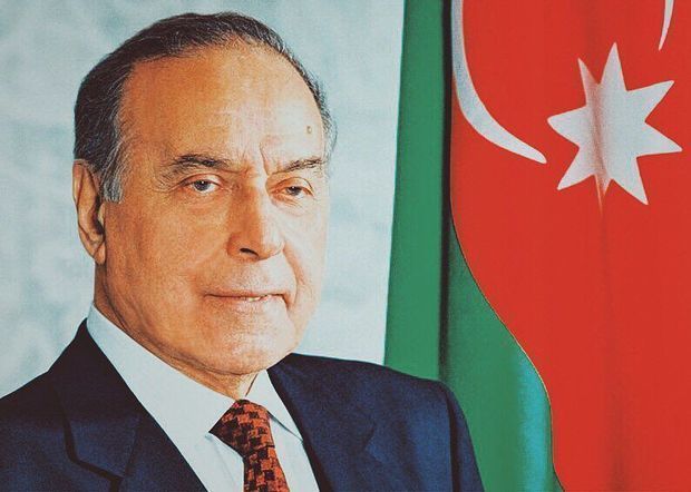 Heydər Əliyevin vəfatından 15 il ötür