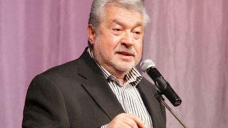 Yuli Qusman: Azərbaycan çiçəkləri Heydər Əliyev tərəfindən əkilən gülüstana çevrilib