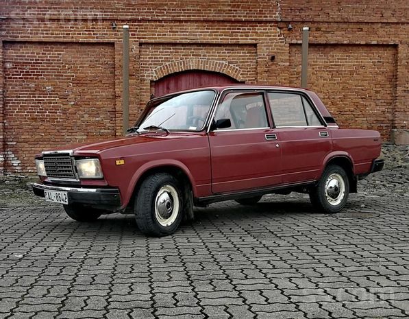 Öz maşınını parçalayıb satdı, polisə oğurlandığını dedi