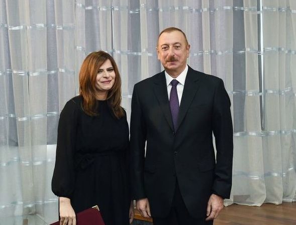 Prezident tanınmış idmançıları mükafatlandırdı - YENİLƏNİB + FOTO