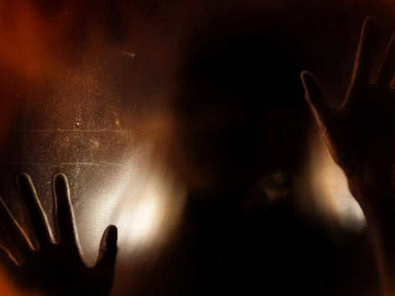 Ər pul verib, arvadını başqa kişiyə zorlatdı - FOTO