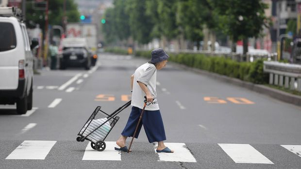 Yapon təqaüdçü bir il arvadının ölüsü ilə yaşayıb