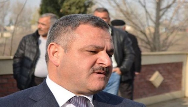 Qaçqın evini, şəhid liseyini satan, rusca “çırtlayan” məmurun tender gizlinləri - TƏRTƏRDƏ NƏ BAŞ VERİR? VİDEO