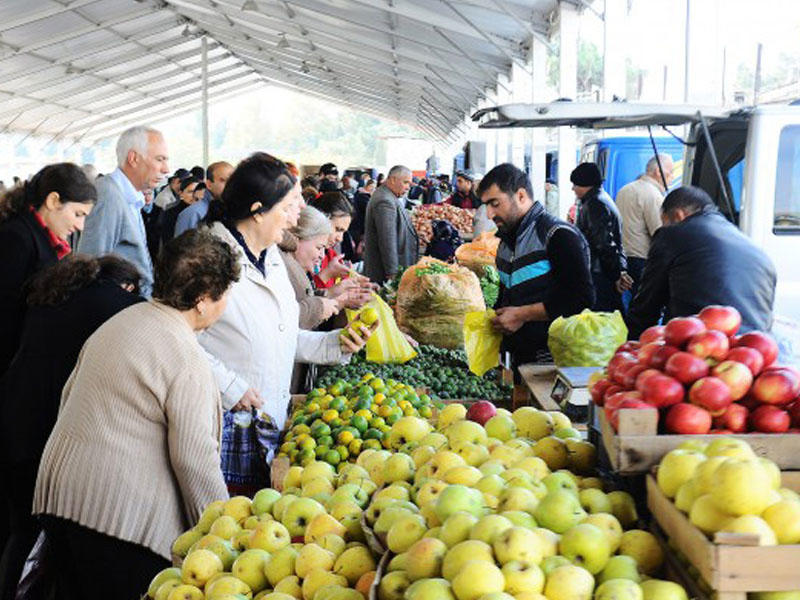 Bakıda bayram yarmarkasına start verildi
