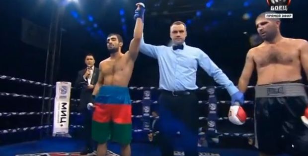 Azərbaycanlı boksçu Moskvada erməni rəqibinə qalib gəldi - VİDEO