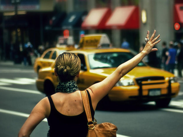 Bakıda taksi sürücüsü qadının başına oyun açdı