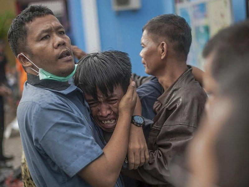 Sunami dəhşəti: 334 ölü, 860 yaralı - VİDEO - FOTO - YENİLƏNİB