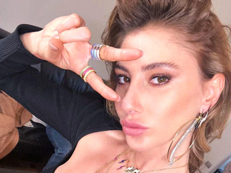 Şeymadan daha bir bikinili FOTO