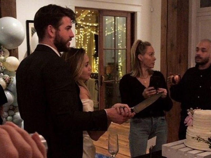 Məşhur müğənninin aktyorla evdəki 