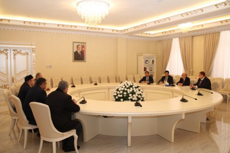 Dini Qurumlarla İş üzrə Dövlət Komitəsinin sədri Sumqayıtda vətəndaşları qəbul edib