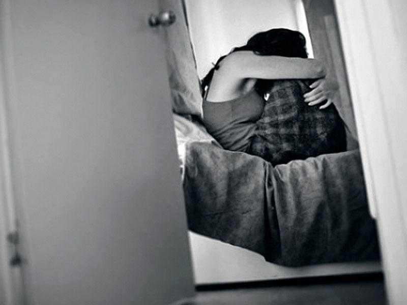 Gizir toyuna 10 gün qalmış nişanlısını zorladı