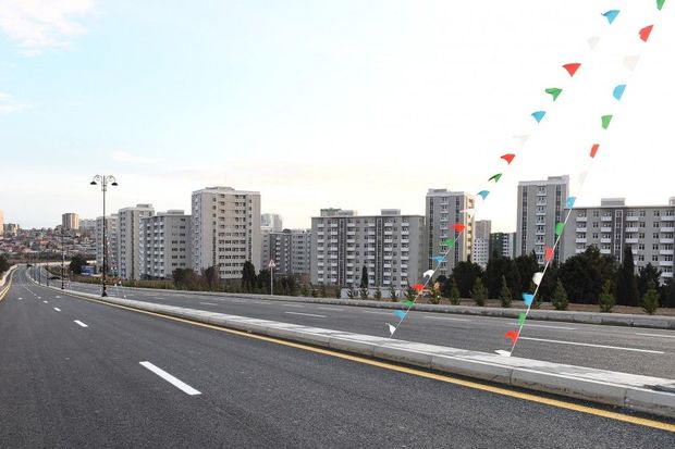 İlham Əliyev Bakıda yaşayış kompleksinin açılışında - YENİLƏNİB + FOTO