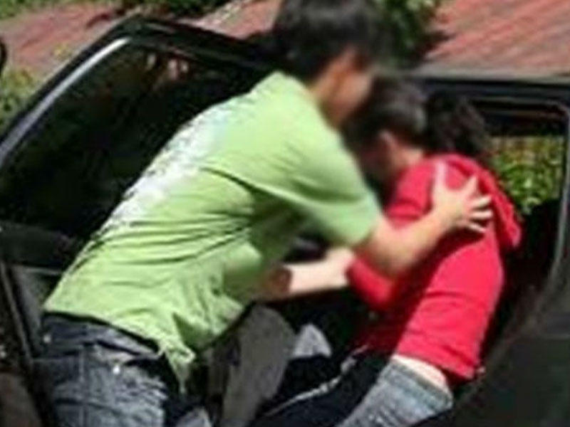 Bakıda səkkizinci sinifdə oxuyan qızı qaçırdılar - Ögey atası ilə problemi olub? - FOTO