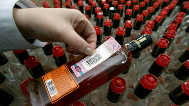 Saxta içki satmaq istəyən azərbaycanlı Rusiyada yaxalandı