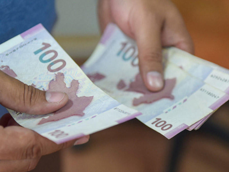 Bakıda kimlər daha çox maaş alıblar?