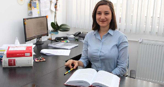 Tələbə universitet əməkdaşını güllələyərək öldürdü: polis həmin şəxsi axtarır - VİDEO + FOTO