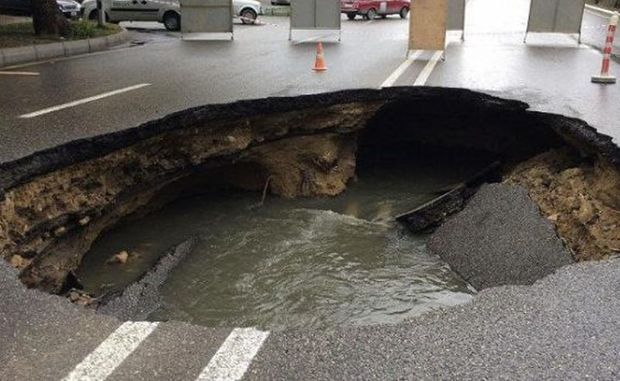Nobel prospektində yolun çökməsinin səbəbi məlum oldu - VİDEO