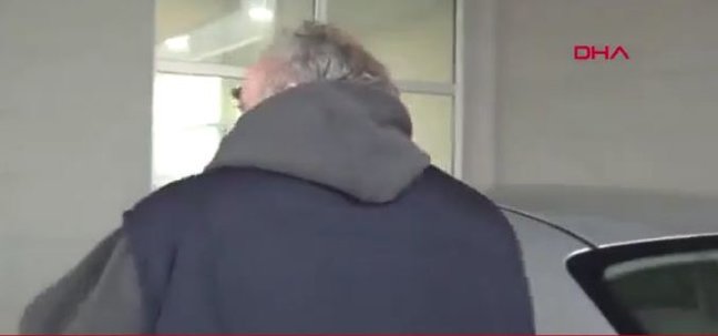 Polis əxlaqsız qadınların olduğu evə girdi, şoka düşdü: Evli cütlüklər... - VİDEO