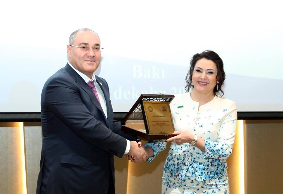 Azərbaycanda Qadın Sahibkarlığının İnkişafı Assosiasiyası mükafata layiq görülüb