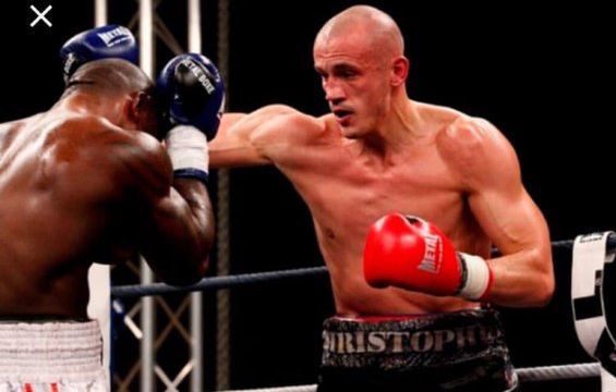 Parisdə “sarı jiletli” boskçu polisi əzişdirdi - VİDEO