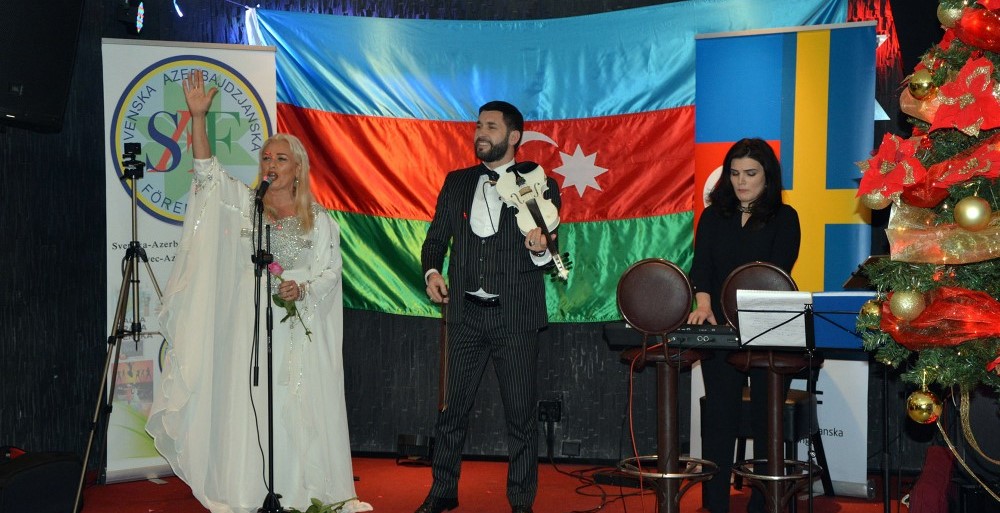 Kate Christina Roxenhall və Səlim Abbasov “Sarı gəlin” mahnısını canlı ifa etdilər – STOKHOLMDA (VİDEOLAR)