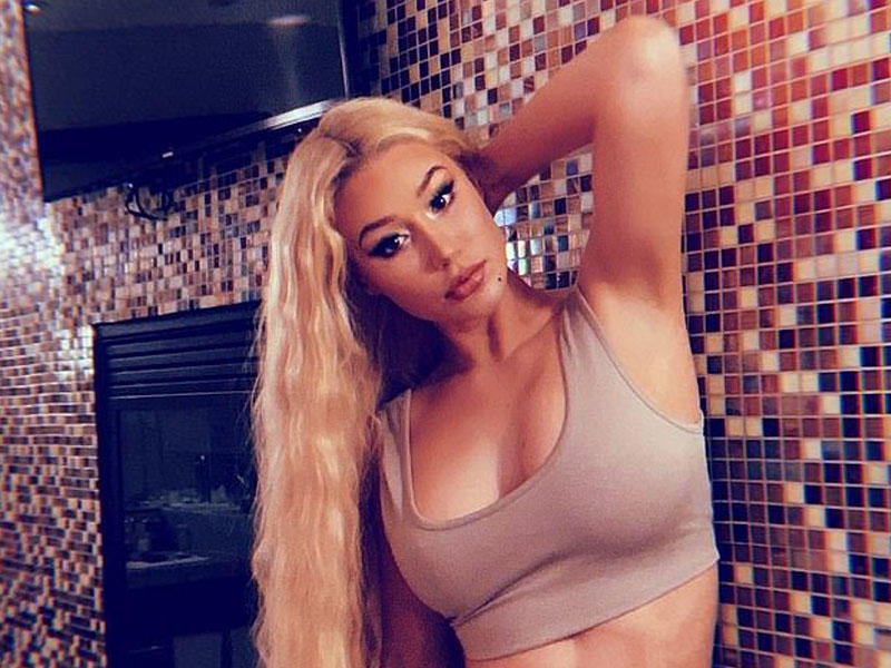 Məşhur müğənni İnstagram-da rüsvay oldu, söyüldü, üzr istədi - FOTO